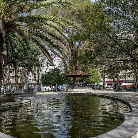 A Lovely Flat In Heart Of Campo De Ourique Appartamento Lisbona